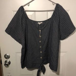 Maurices Plus size top. NWT. Size 3. short sleeves, elastic waist, tie-front.